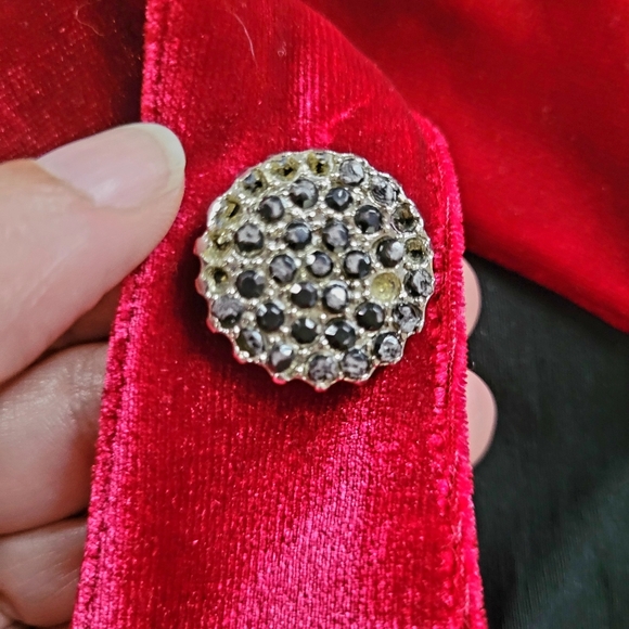 Pinup Couture Black with Burgundy Velvet Trim Wiggle Dress - Picture 4 of 7